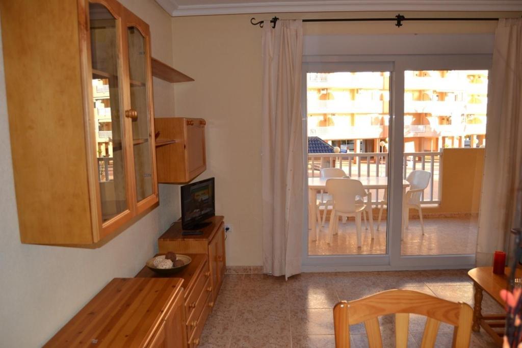 Apartamentos Turisticos Puerto Tomas Maestre لا مانغا ذيل مار مينور الغرفة الصورة