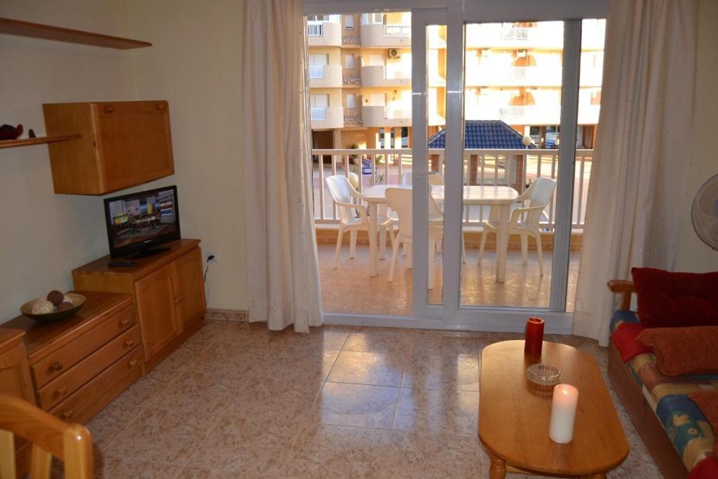 Apartamentos Turisticos Puerto Tomas Maestre لا مانغا ذيل مار مينور الغرفة الصورة